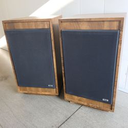 Cerwin vega Speakers.. Read First.. Call