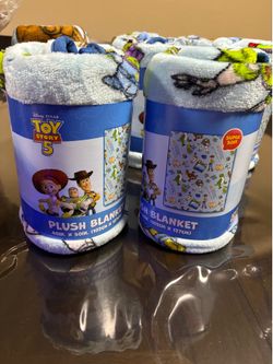 TOY STORY 5 BLANKET ( CINEMARK EXCLUSIVE)