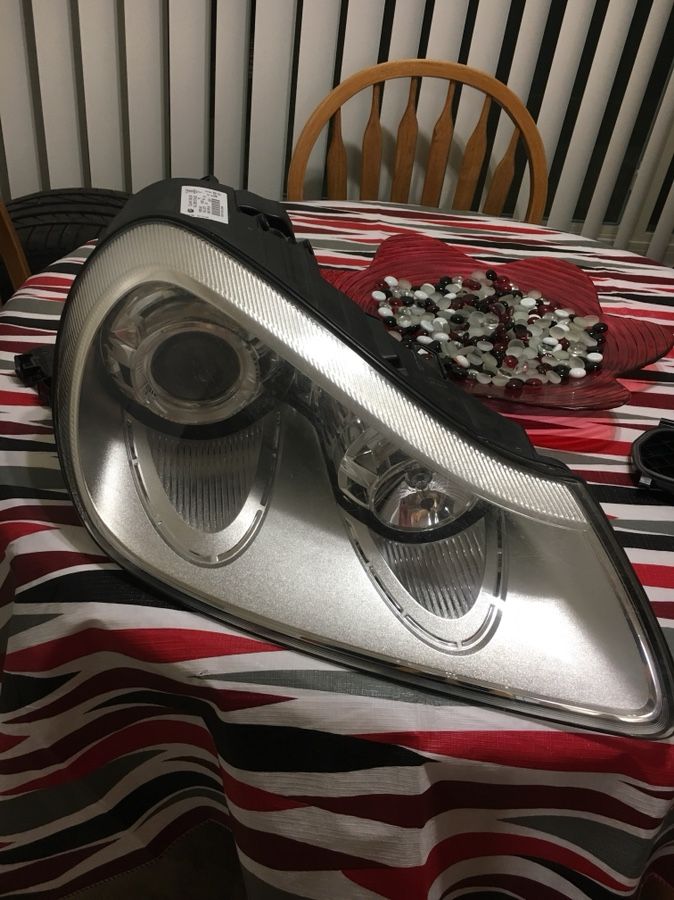 Porsche Cayenne headlight 2008-2011 right side 100%