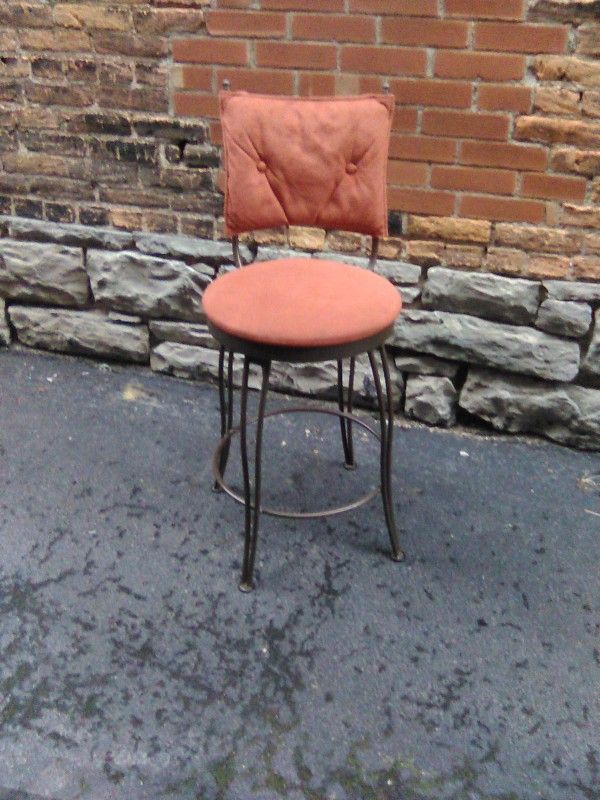 Metal Swivel Bar Chair Stool
