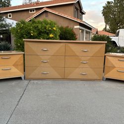 10 Drawer Modern Dresser Chest of Drawers and Nightstand Set Great Condition 