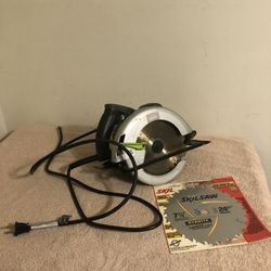 Craftsman Evolv 12 Amps Circular Saw With Extra Blade Works