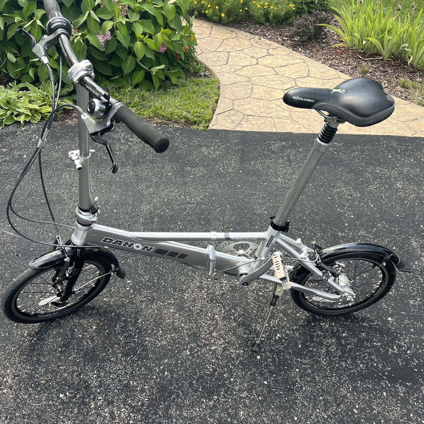 Dahon Prestolite 16 Inch Folding bike for Sale in Bolingbrook, IL