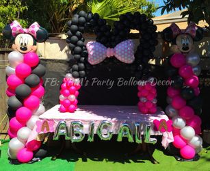 Minnie Mouse Party Balloon Decor