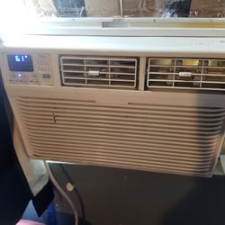 Tcl Used Window Air Conditioner 6000 Btu