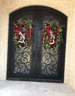 Frontgate - Two Large Christmas Wreath with Santa Figure