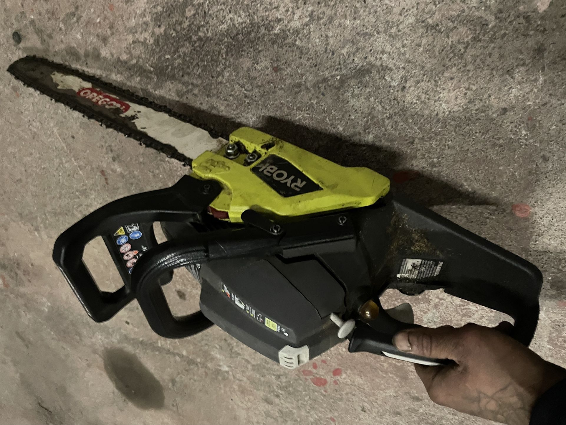 Ryobi Chain Saw 16 Inch 