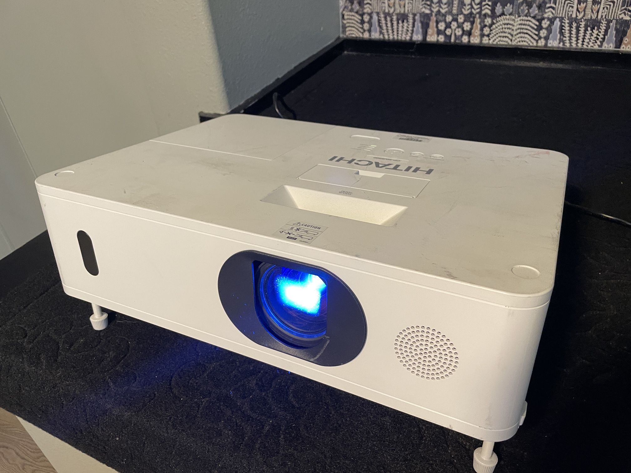 Hitachi 5000 Lumens HDMI Video Projector