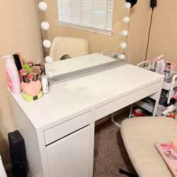 vanity desk & mirror 