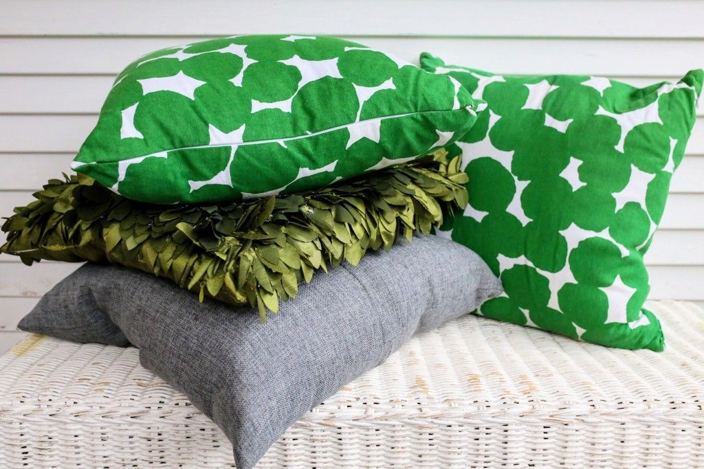 Spring Green Decorative Sofa Pillows Set