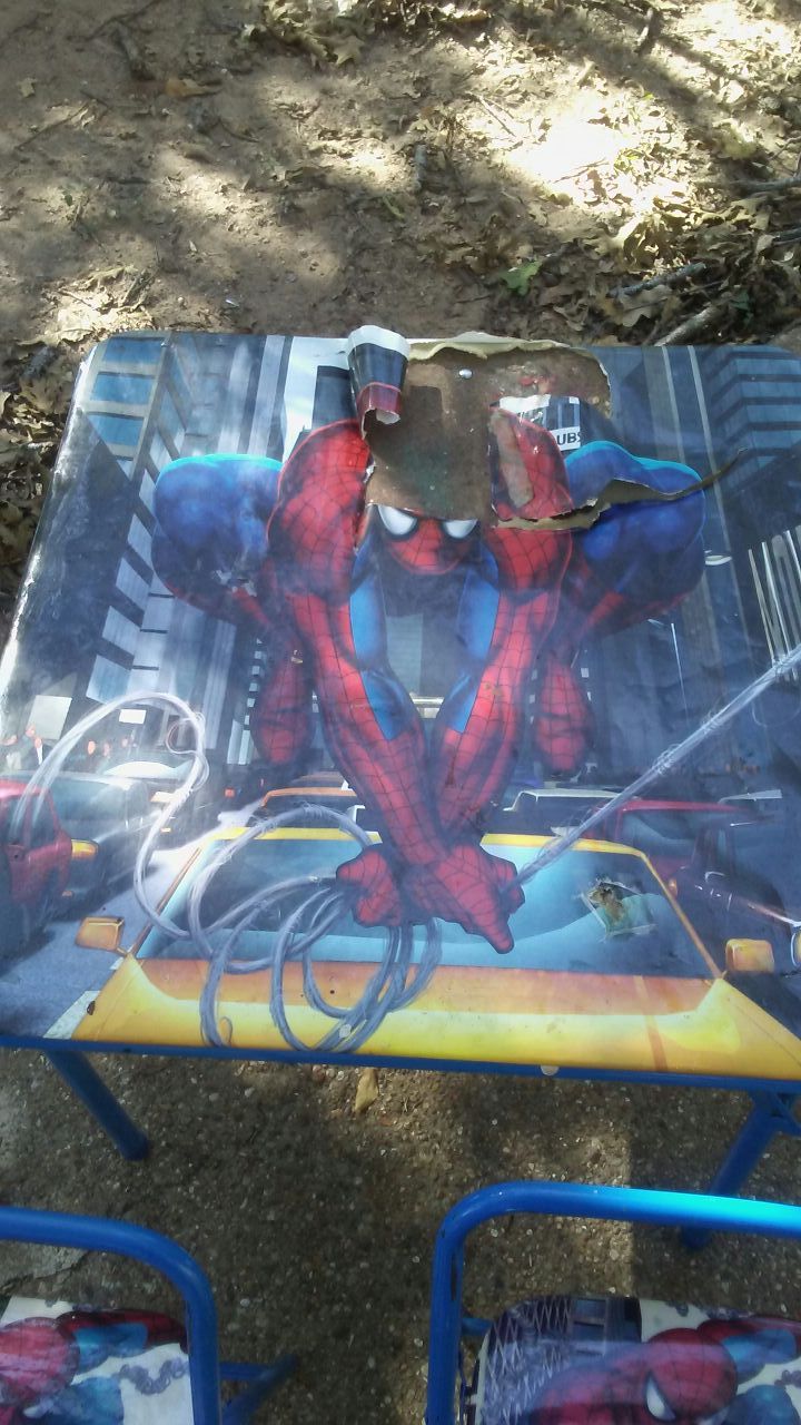Spiderman folding table w/chairs for Sale in Weatherford, TX OfferUp