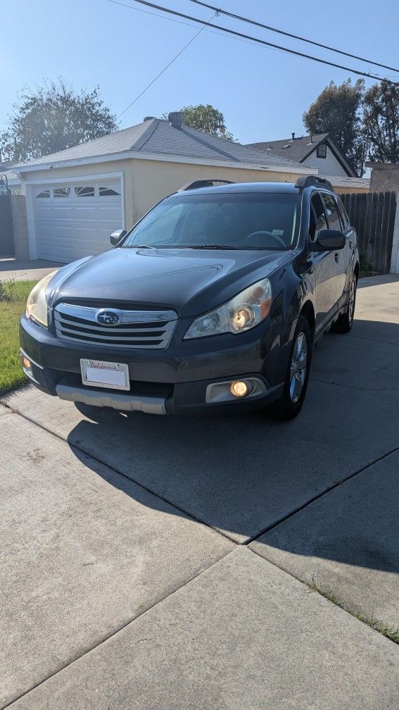 2010 Subaru, Outback, AWD, 6.5, V6, $5,200.