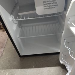 Whirlpool Mini Fridge For Sale $75 OBO 