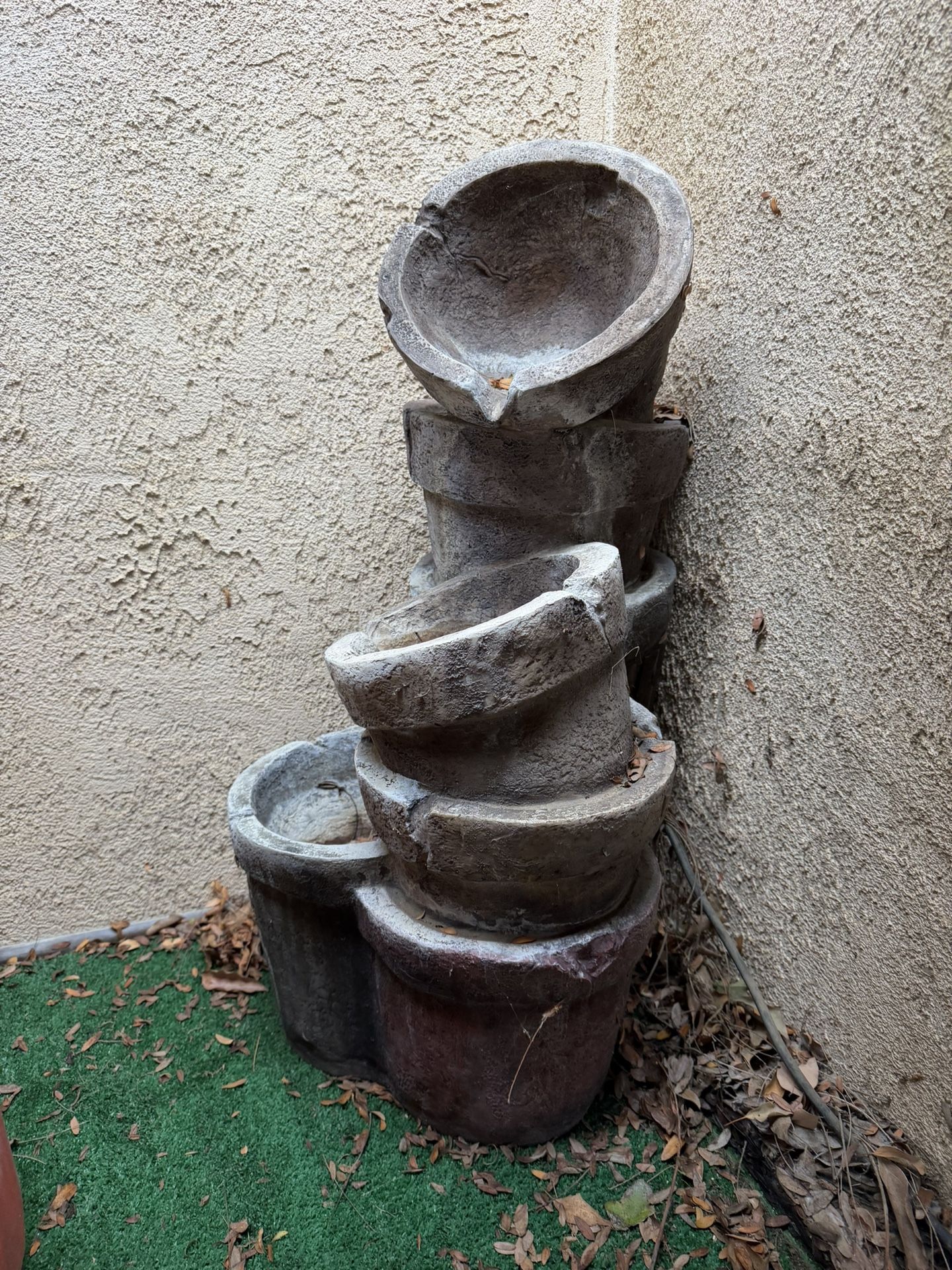 Heavy Concrete Cascading Bowl Fountain