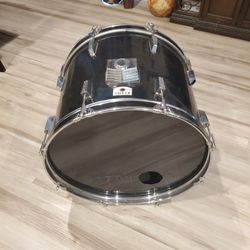 Vintage 80's Tama Rockstar 22" Bass Drum, Needs Spurs 