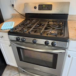 Gas Stove / Range