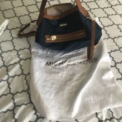 Michael kors purse, blue!