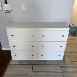 BRAND NEW!!! White & Gold 6 Drawer Dresser