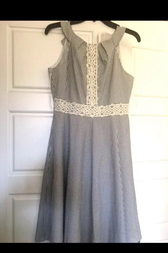 London Times Full Striped Dress Size 6 Seersucker Look 