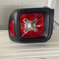 2018 Jeep Renegade Left Tail Light