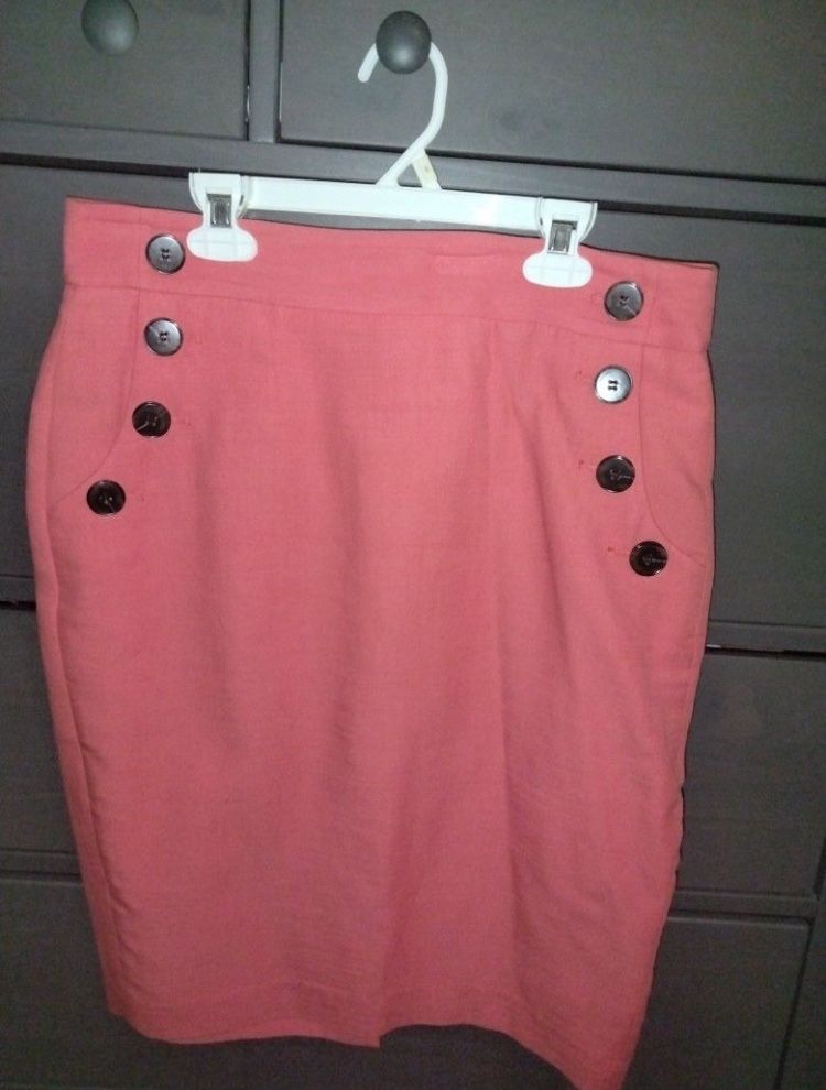 Skirt Size 8