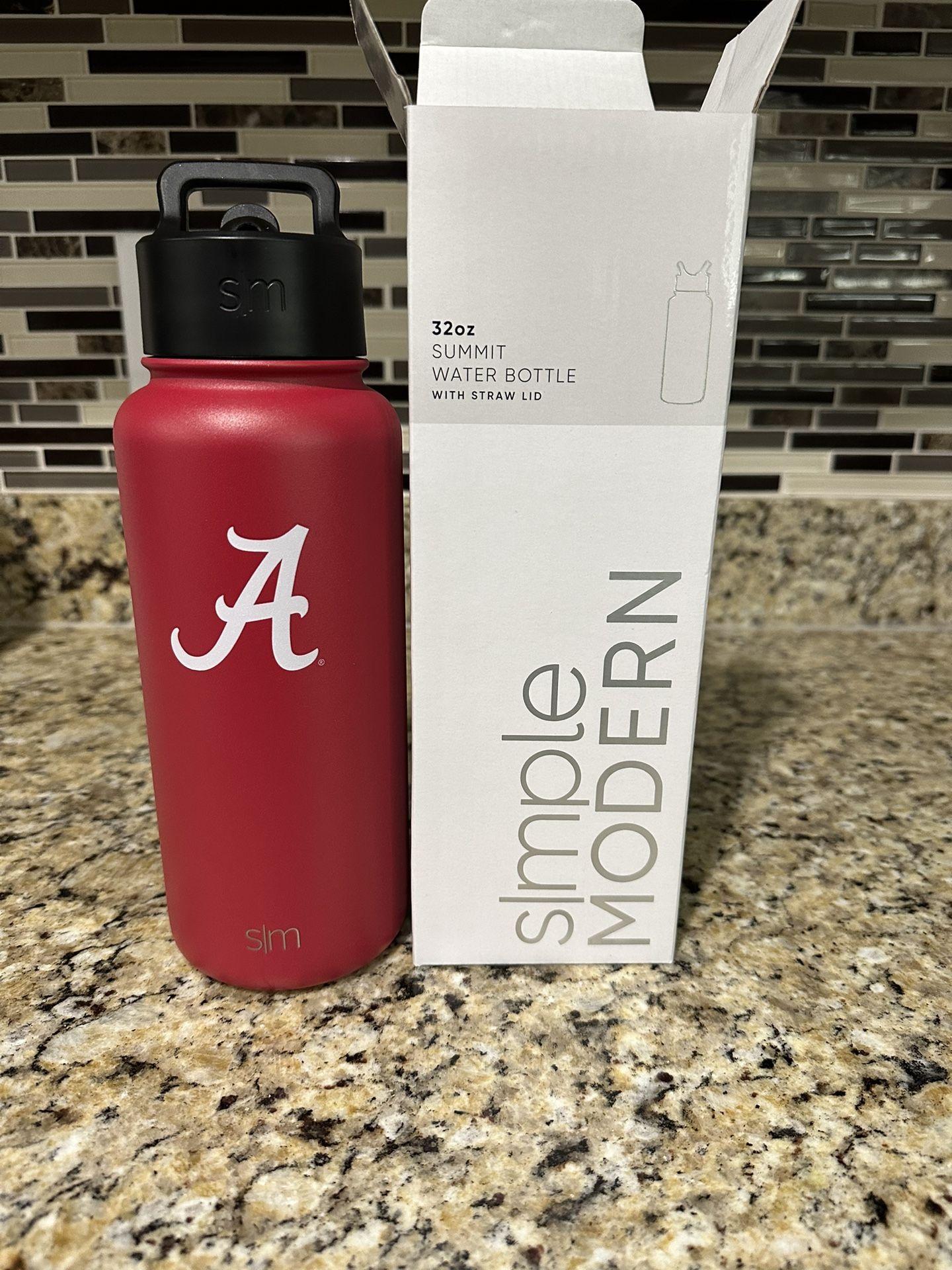 Simple Modern Collegiate Summit Water Bottle with Straw Lid- 32oz