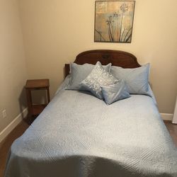 Antique Bed And Vanity Bedroom Set