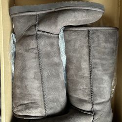 BRAND NEW UGGS WITH RECEIPT SIZE 9 Reduced!!!