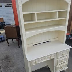 Desk / Bookshelf Combo