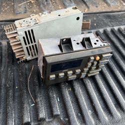 88-94 OBS OEM Radio And Amp - Chevy / GMC 