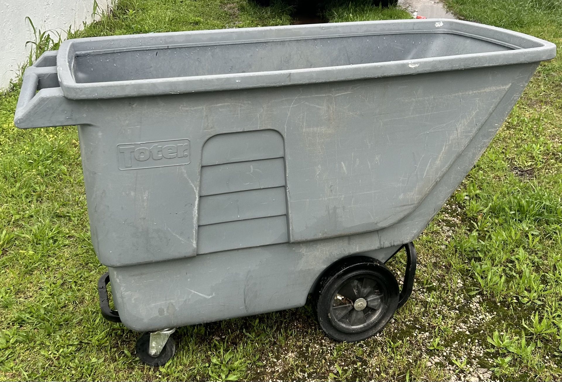 3/4 Yard Tilt Truck