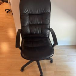 Eight Black Office Chairs In Good Condition!