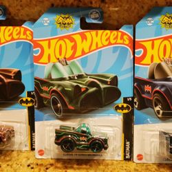 HOTWHEELS Batmobile Minis Toy Vehicle Bundle 