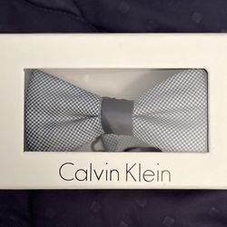 Calvin Klein Pre-tied Bow Tie Blue & White