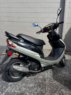 Scooters 49cc