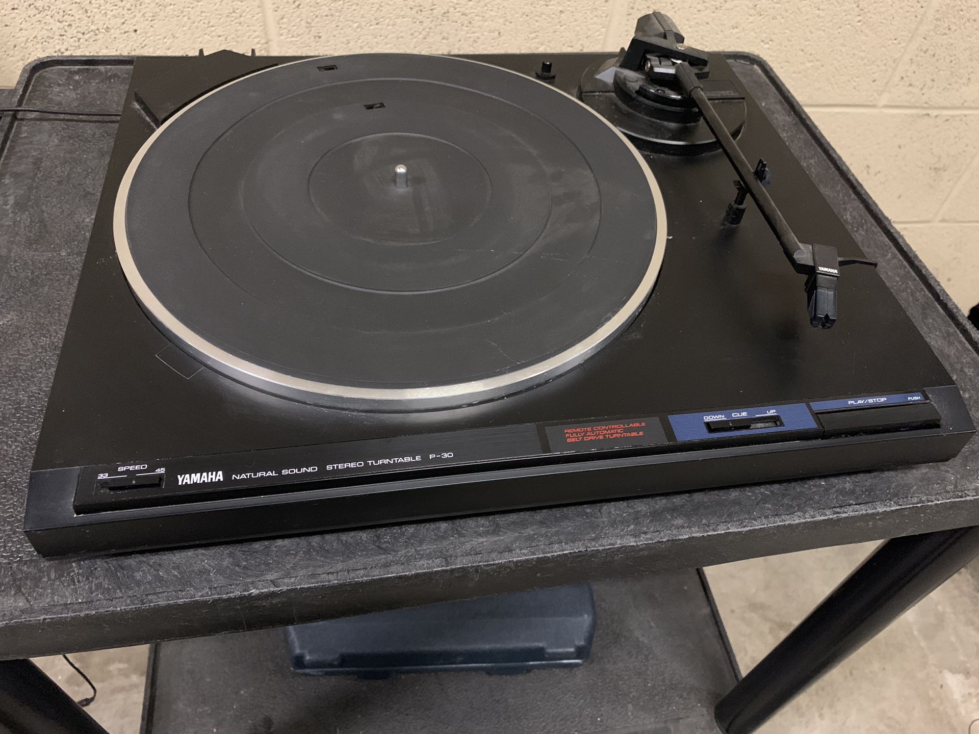 Yamaha turntable record player