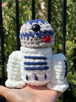 Star Wars R2D2 Droid 🤖 plushie 🤖 crochet 🤖 handmade