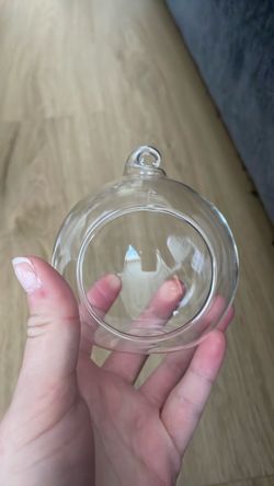 10 Clear globe ornaments