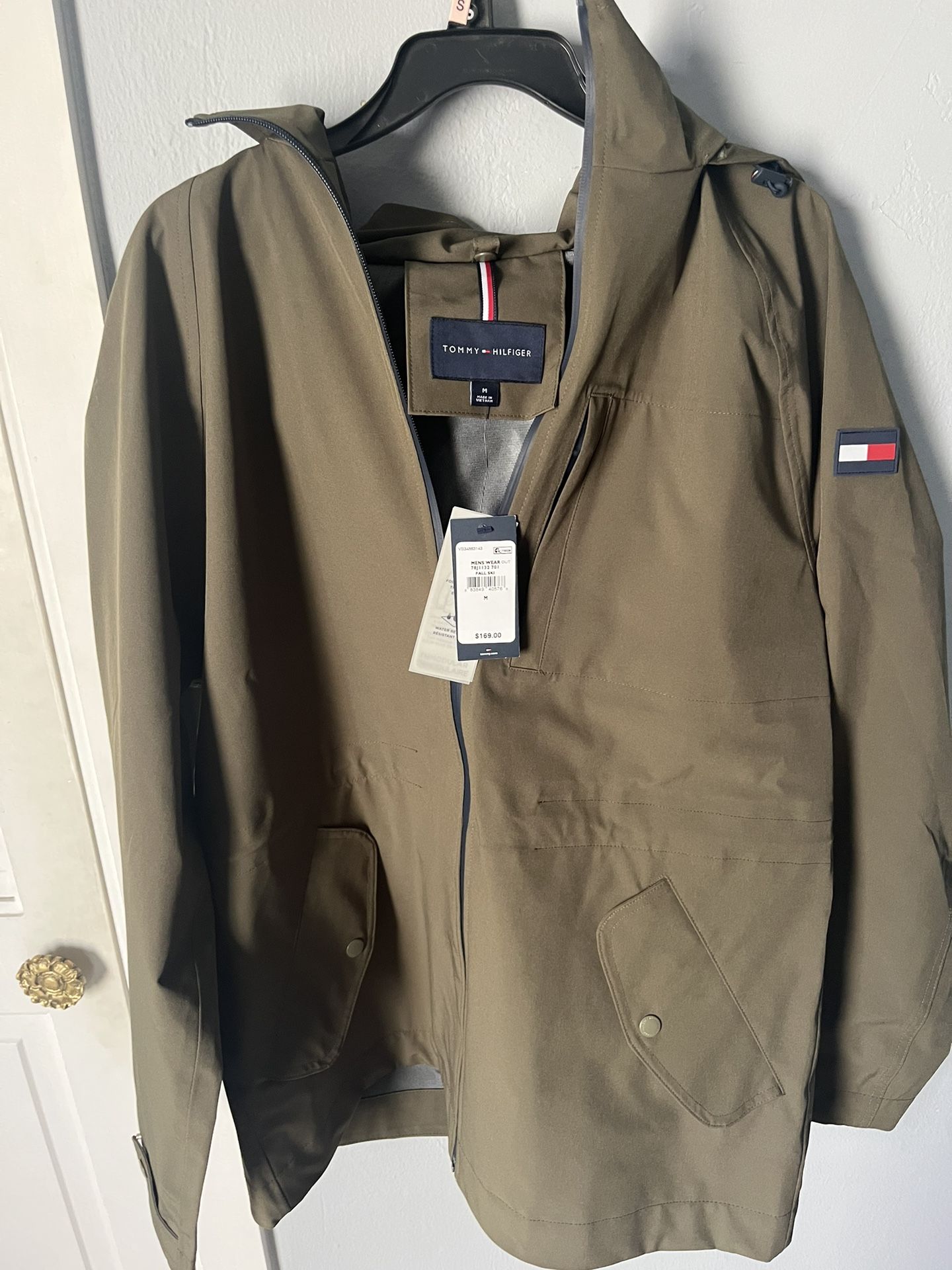 Tommy Hilfiger
