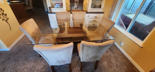 Glass dining room table
