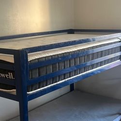 Twin’s Bed Frame