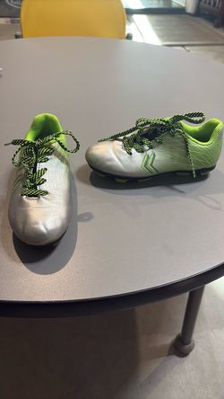 Kids DSG cleats