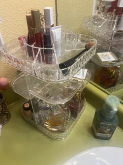 Rotating Makeup Organizer