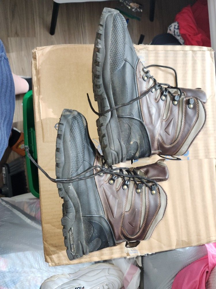 Waterproof Weatherproof Men's Hiking Work Boot 10m