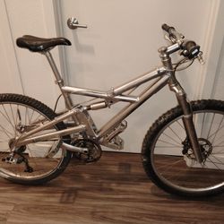 Venetta Mountain Bike 