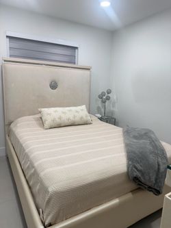 Queen bed