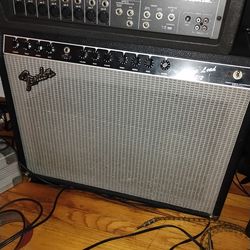 Amp fender 212