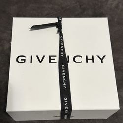 Givenchy Gift Box 