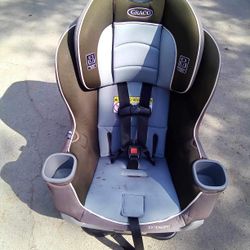 Graco Extend Fit Booster Car Seat Has Some Burn Holes But Cleaned And Ready To Be Used