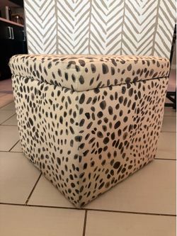 Storage Ottoman Cube with Hidden Storage – Modern Pattern